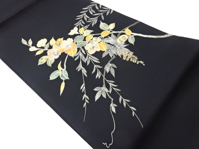 塩瀬金銀彩枝葉に花模様開き名古屋帯（額縁仕立て）